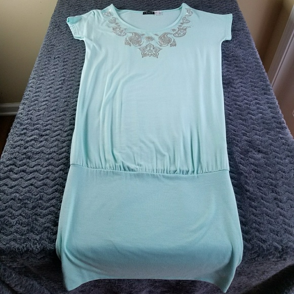 VENUS | Dresses | Banded Bottom Tunic 